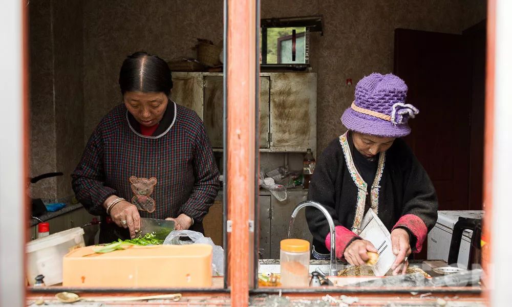 时代楷模:长年牧守边疆的卓嘎,央宗姐妹